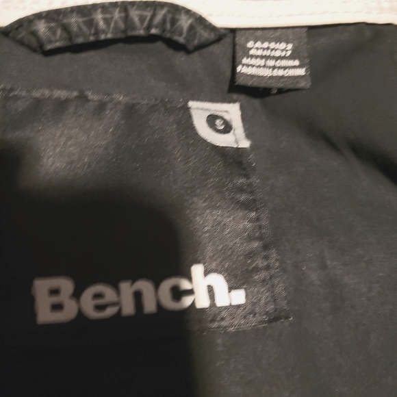 Bench Small Jacket - Picture 9 of 9